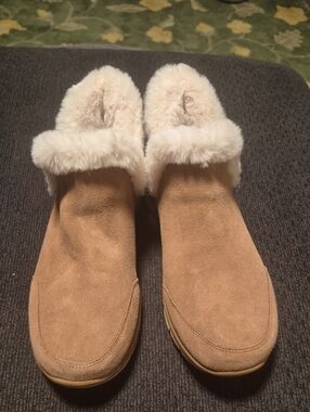 Skechers Tan Suede Faux-Fur Cuffed Women's Slippers